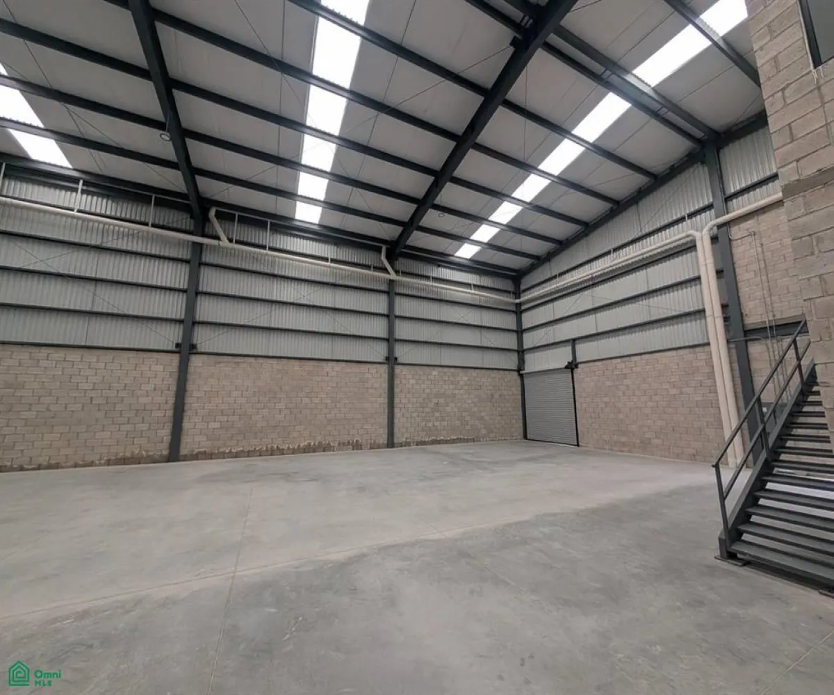 Bodega En Renta,La Venta Del Astillero,calle jilgueros 86, Zapopan, Jalisco 45221,2 Baños,calle jilgueros,MX251060681