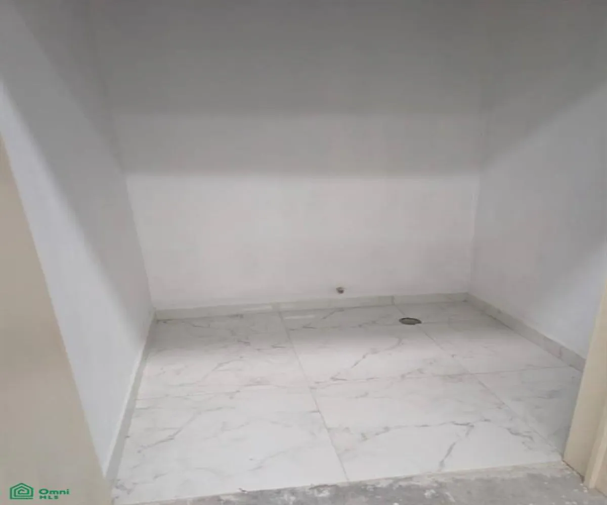 Bodega En Renta,La Venta Del Astillero,calle jilgueros 86, Zapopan, Jalisco 45221,2 Baños,calle jilgueros,MX251060681