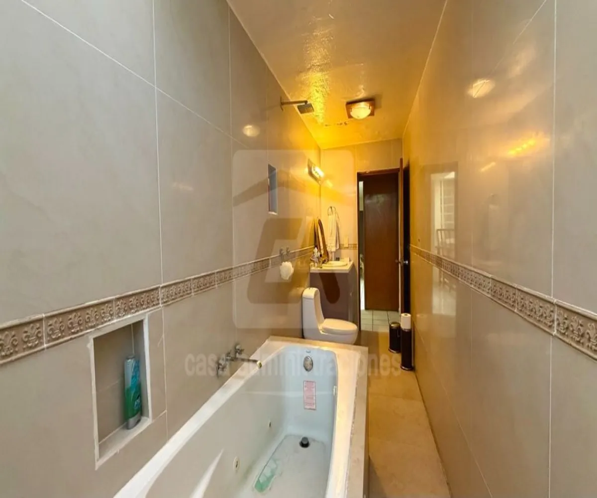 Casa En Renta,Arcos Vallarta,Juan de Mena 285, Guadalajara, Jalisco 44130, 6 Habitaciones,3 Baños,Juan de Mena,3,pJya3BX