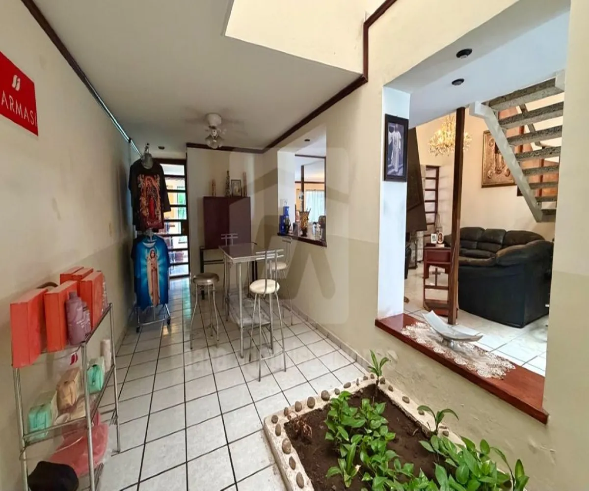 Casa En Renta,Arcos Vallarta,Juan de Mena 285, Guadalajara, Jalisco 44130, 6 Habitaciones,3 Baños,Juan de Mena,3,pJya3BX