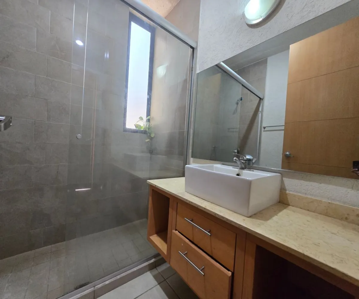 Casa En Venta,Los Periodistas,Anillo Periférico Poniente 2490 paraiso 8, Zapopan, Jalisco 45078, 3 Habitaciones,3 Baños,Anillo Periférico Poniente,2,piGafKy