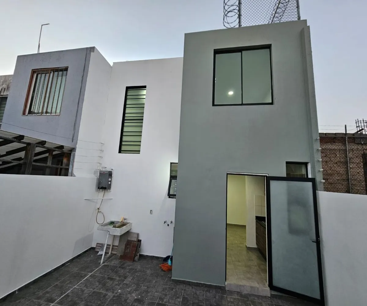 Casa En Venta,Balcones de Santa María,Cerrada Santa Maria 5137, San Pedro Tlaquepaque, Jalisco 45606, 3 Habitaciones,2 Baños,Cerrada Santa Maria,1,pZiVBtt