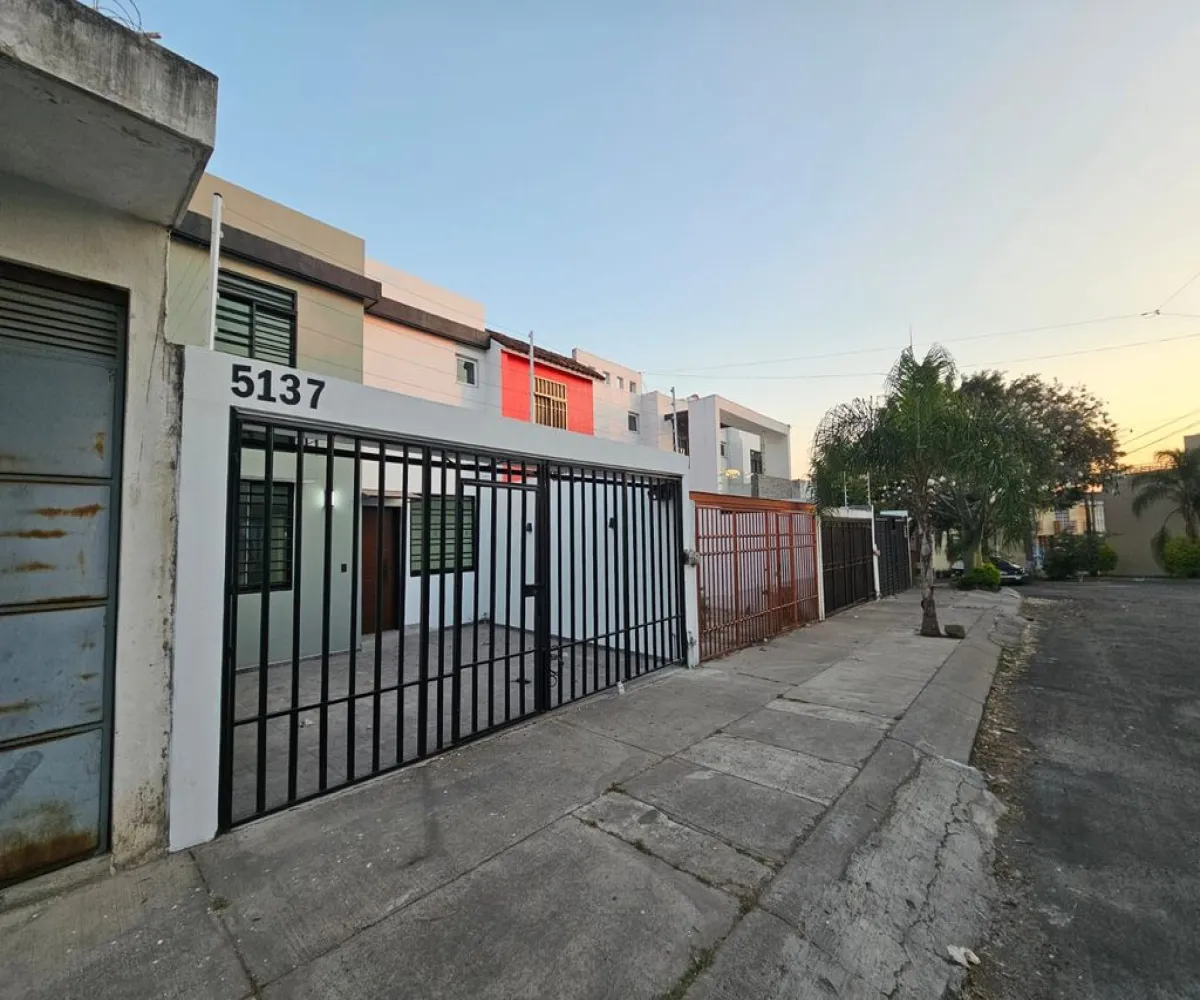 Casa En Venta,Balcones de Santa María,Cerrada Santa Maria 5137, San Pedro Tlaquepaque, Jalisco 45606, 3 Habitaciones,2 Baños,Cerrada Santa Maria,1,pZiVBtt