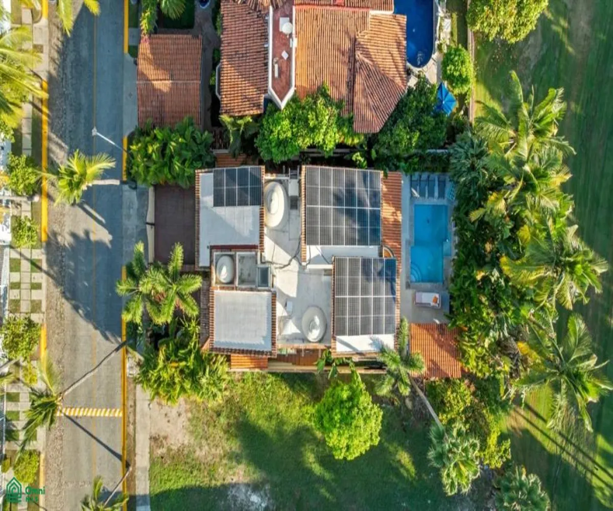 Casa En Venta,Marina Vallarta,Calle Gaviotas 144, Puerto Vallarta, Jalisco 48354, 5 Habitaciones,5 Baños,Calle Gaviotas,MX251061939