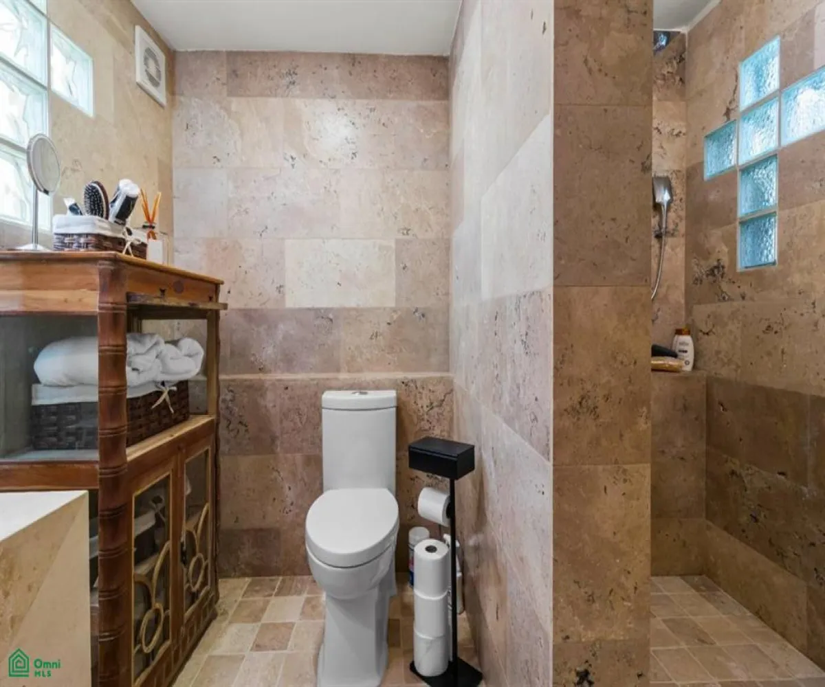 Casa En Venta,Marina Vallarta,Calle Gaviotas 144, Puerto Vallarta, Jalisco 48354, 5 Habitaciones,5 Baños,Calle Gaviotas,MX251061939