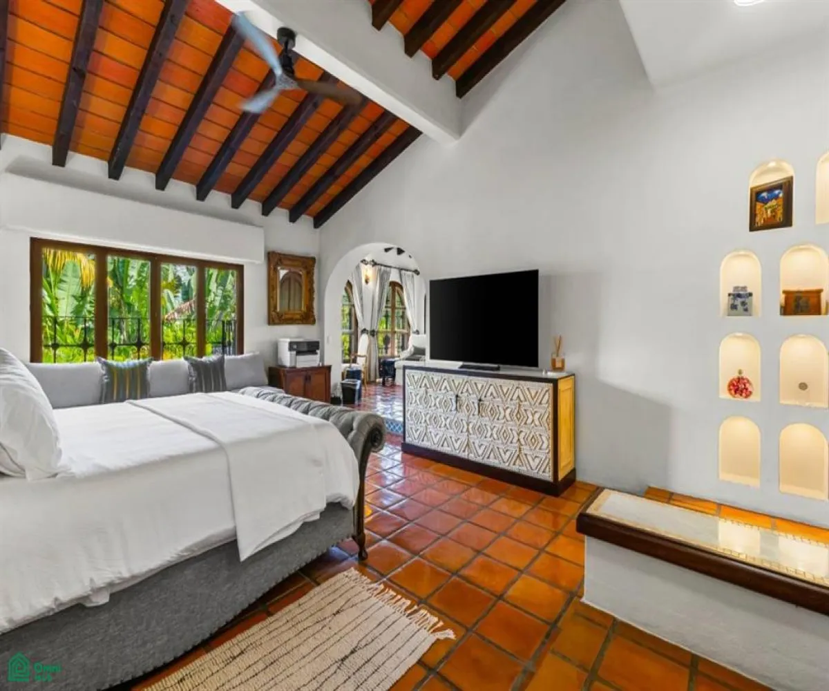 Casa En Venta,Marina Vallarta,Calle Gaviotas 144, Puerto Vallarta, Jalisco 48354, 5 Habitaciones,5 Baños,Calle Gaviotas,MX251061939