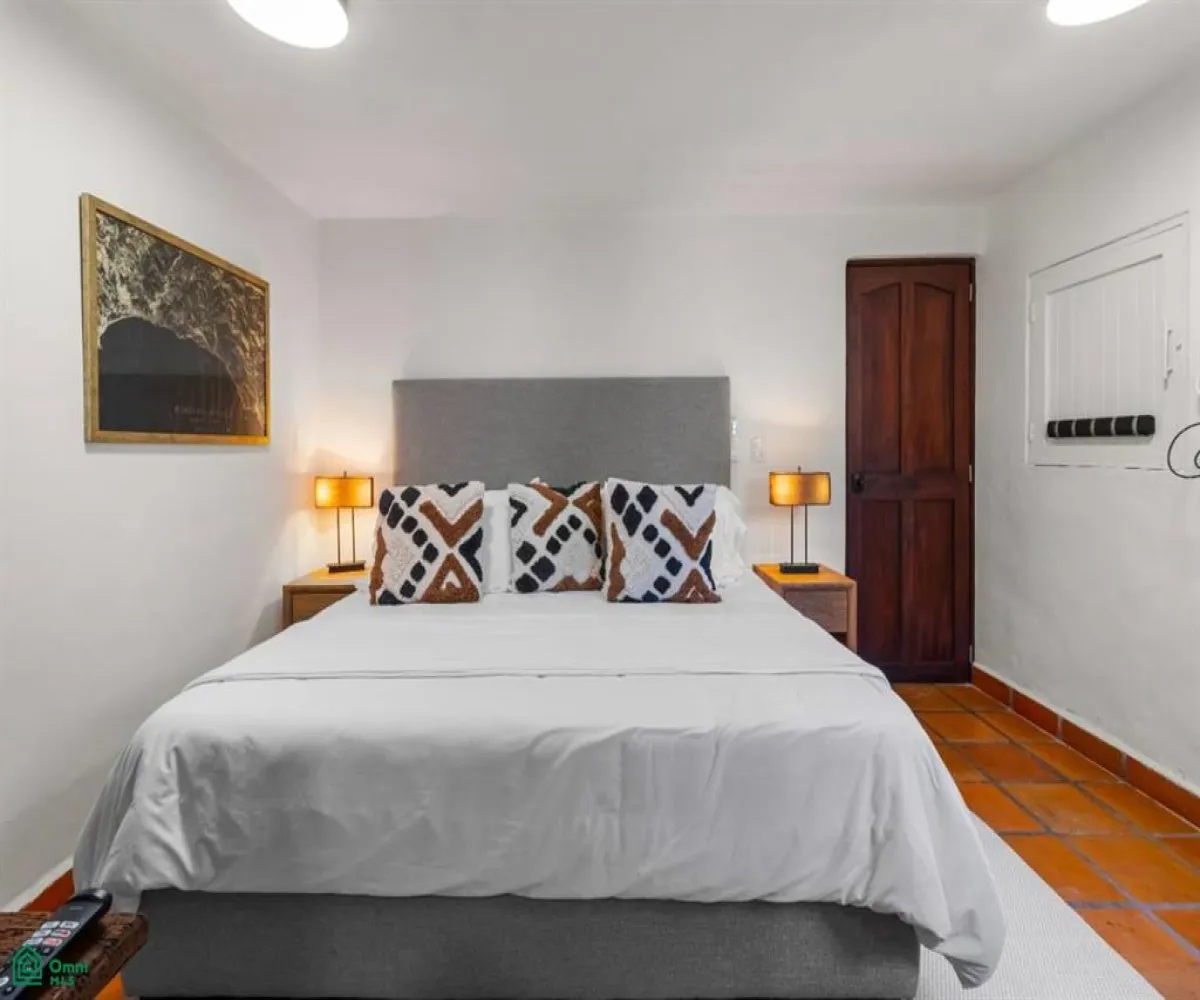 Casa En Venta,Marina Vallarta,Calle Gaviotas 144, Puerto Vallarta, Jalisco 48354, 5 Habitaciones,5 Baños,Calle Gaviotas,MX251061939