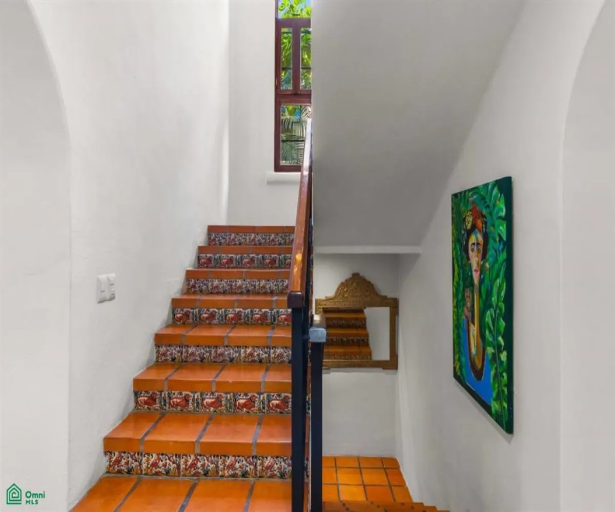 Casa En Venta,Marina Vallarta,Calle Gaviotas 144, Puerto Vallarta, Jalisco 48354, 5 Habitaciones,5 Baños,Calle Gaviotas,MX251061939