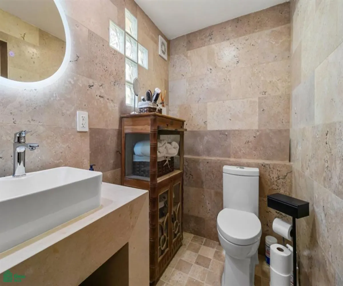 Casa En Venta,Marina Vallarta,Calle Gaviotas 144, Puerto Vallarta, Jalisco 48354, 5 Habitaciones,5 Baños,Calle Gaviotas,MX251061939