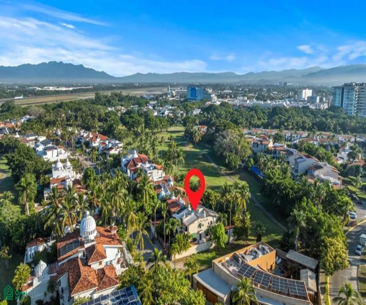 Casa En Venta,Marina Vallarta,Calle Gaviotas 144, Puerto Vallarta, Jalisco 48354, 5 Habitaciones,5 Baños,Calle Gaviotas,MX251061939