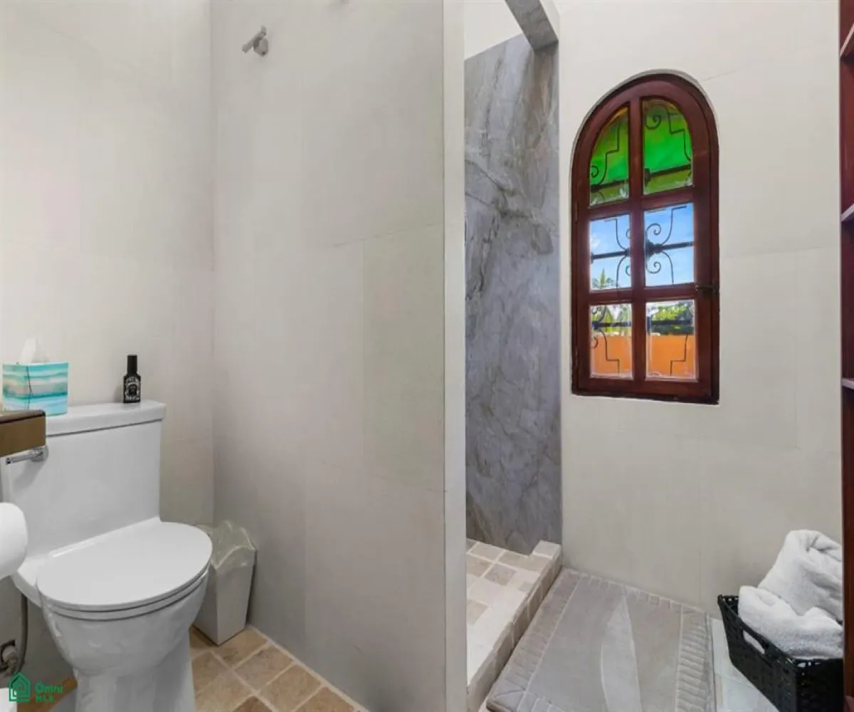 Casa En Venta,Marina Vallarta,Calle Gaviotas 144, Puerto Vallarta, Jalisco 48354, 5 Habitaciones,5 Baños,Calle Gaviotas,MX251061939