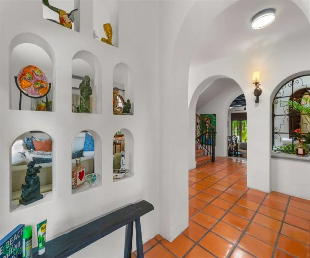 Casa En Venta,Marina Vallarta,Calle Gaviotas 144, Puerto Vallarta, Jalisco 48354, 5 Habitaciones,5 Baños,Calle Gaviotas,MX251061939