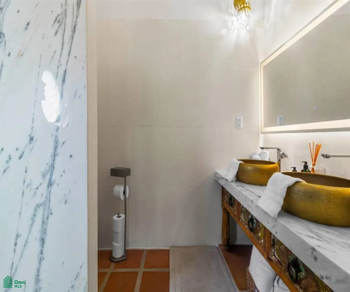 Casa En Venta,Marina Vallarta,Calle Gaviotas 144, Puerto Vallarta, Jalisco 48354, 5 Habitaciones,5 Baños,Calle Gaviotas,MX251061939