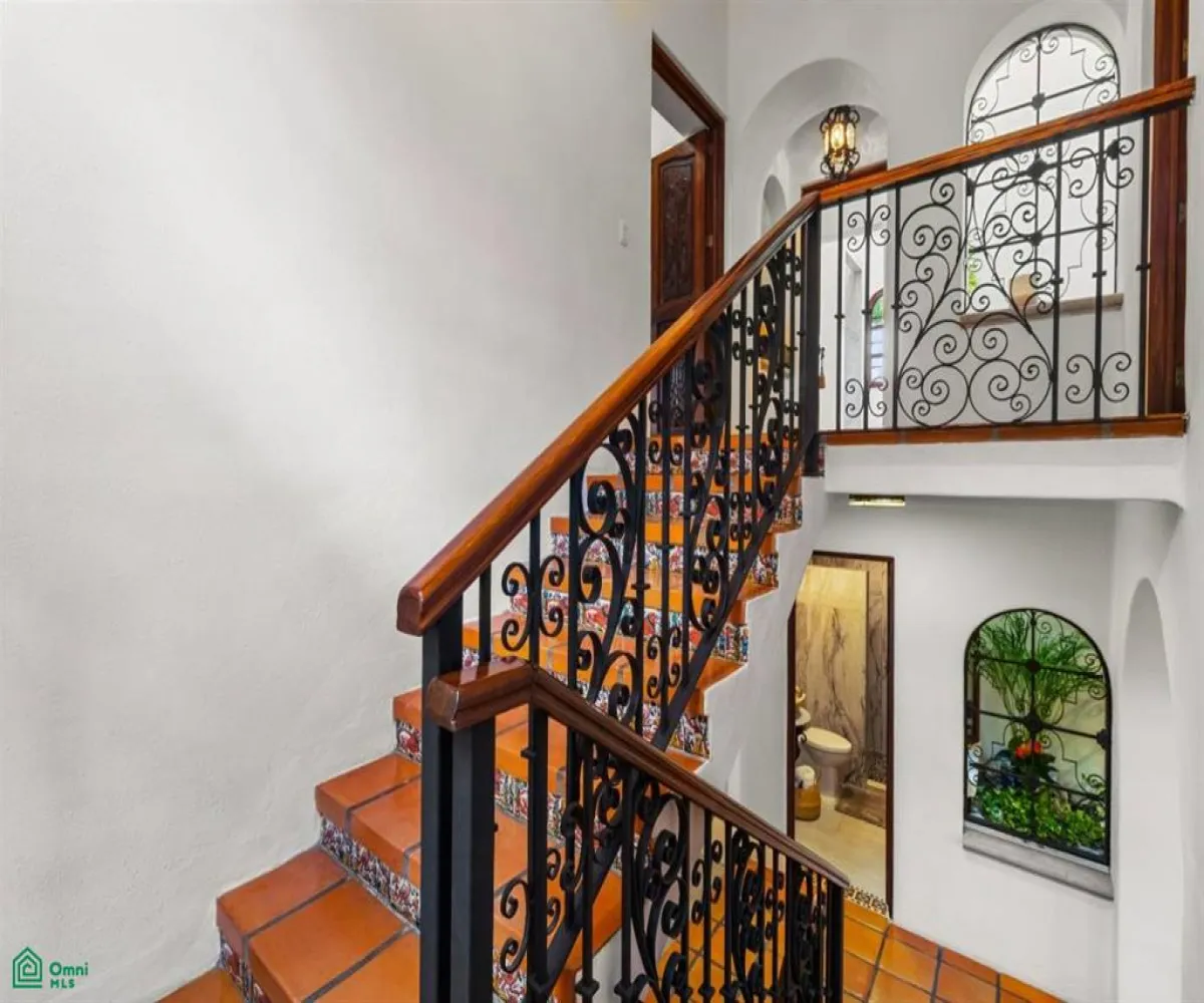 Casa En Venta,Marina Vallarta,Calle Gaviotas 144, Puerto Vallarta, Jalisco 48354, 5 Habitaciones,5 Baños,Calle Gaviotas,MX251061939