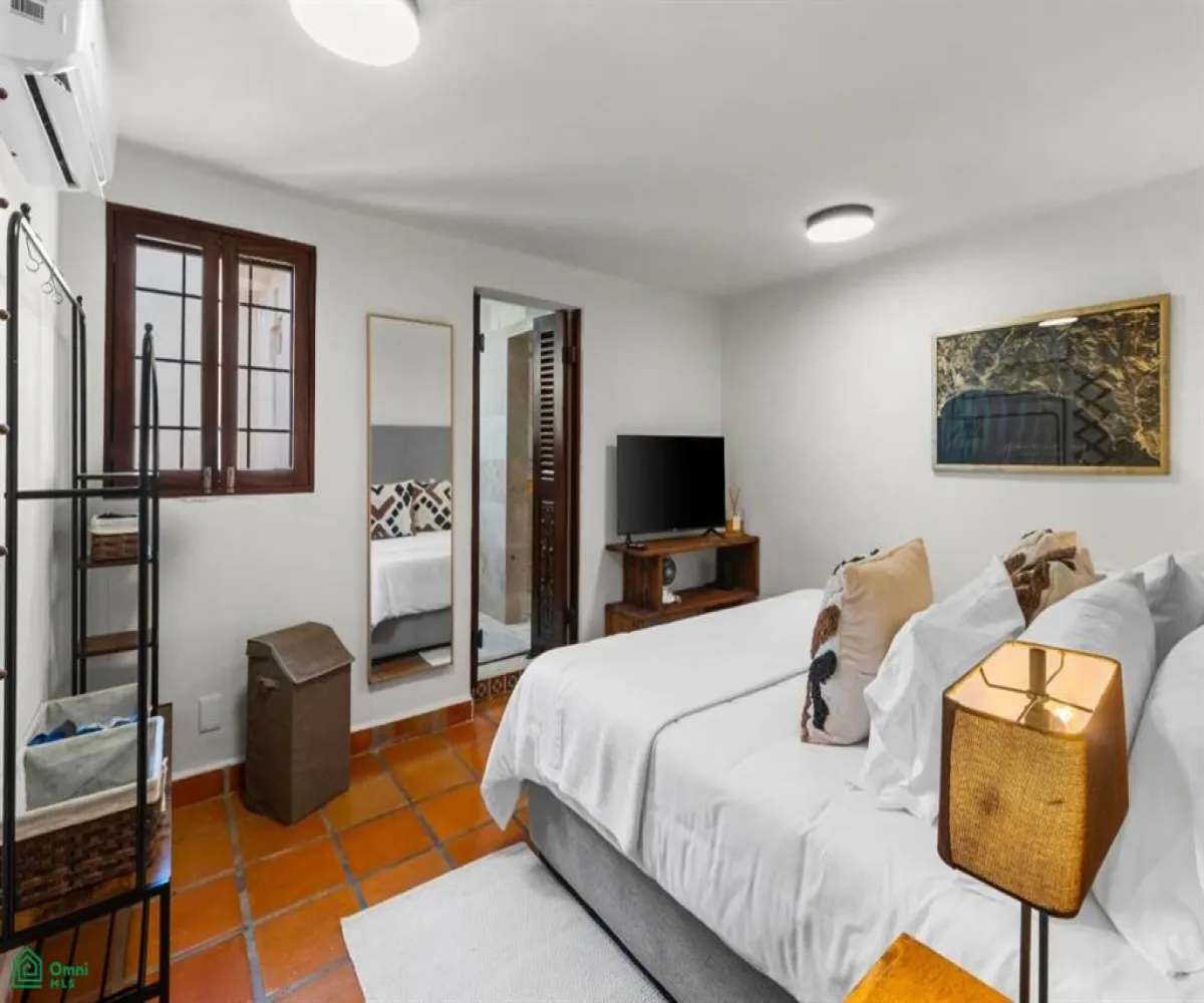 Casa En Venta,Marina Vallarta,Calle Gaviotas 144, Puerto Vallarta, Jalisco 48354, 5 Habitaciones,5 Baños,Calle Gaviotas,MX251061939