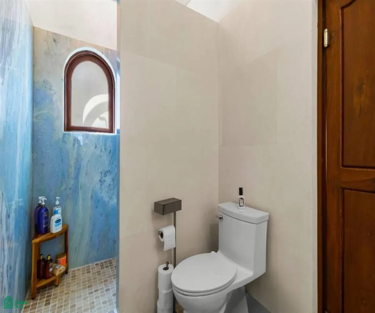 Casa En Venta,Marina Vallarta,Calle Gaviotas 144, Puerto Vallarta, Jalisco 48354, 5 Habitaciones,5 Baños,Calle Gaviotas,MX251061939