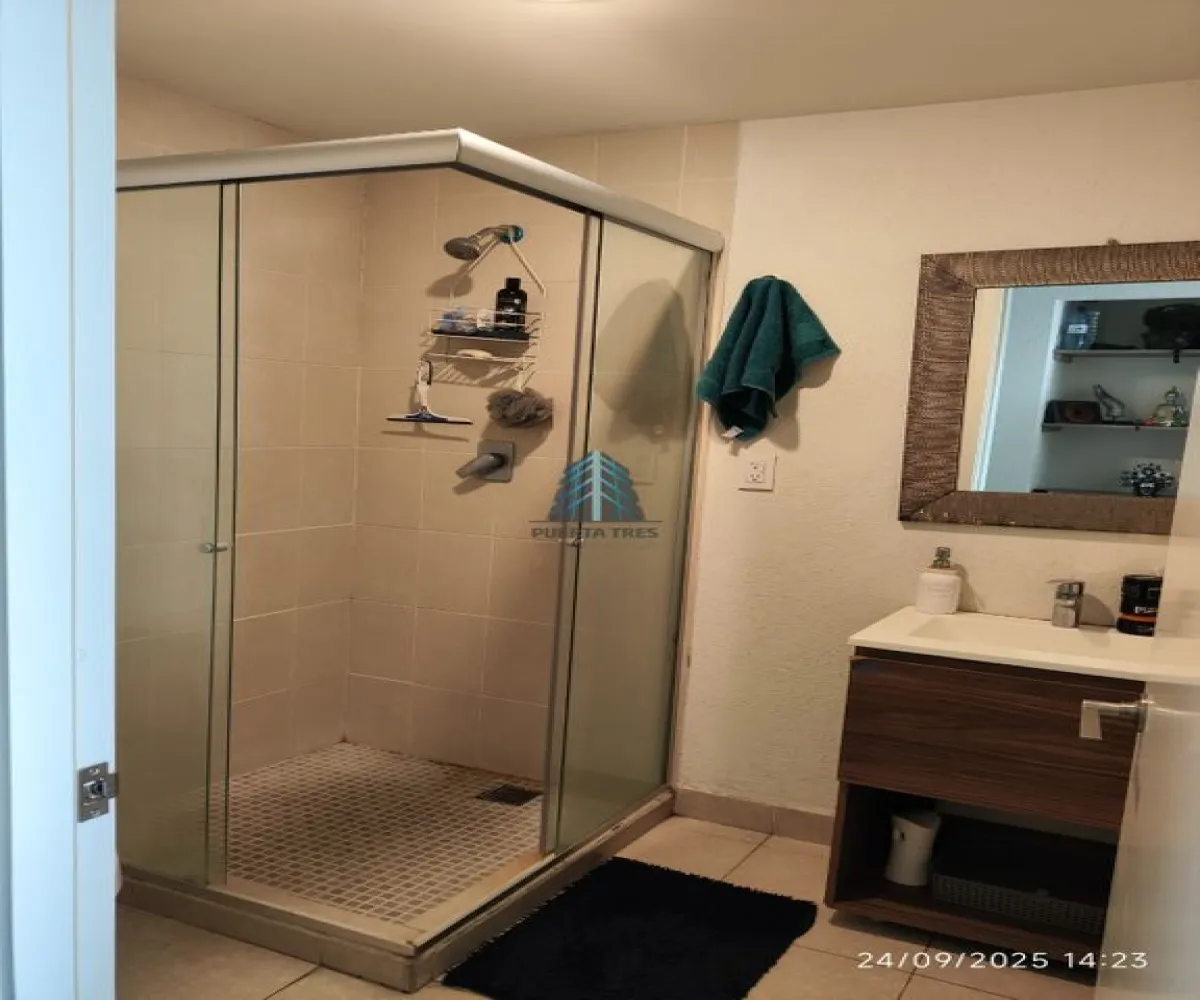 Departamento En Venta,TRES LAGOS CONDOMINIO,Calle Eutimio Pinzón 917, Guadalajara, Jalisco 44240, 2 Habitaciones,2 Baños,Calle Eutimio Pinzón,1,p8pqqu7