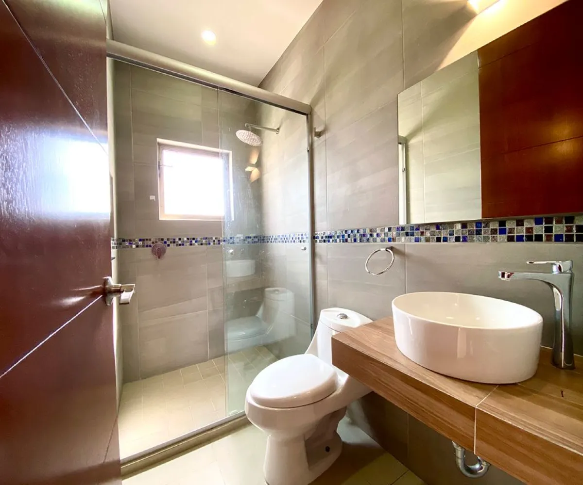 Casa En Renta,Cerro del Tesoro,Calle Vista a la Catedral 3164, San Pedro Tlaquepaque, Jalisco 45608, 3 Habitaciones,2 Baños,Calle Vista a la Catedral,1,p8HwE5q