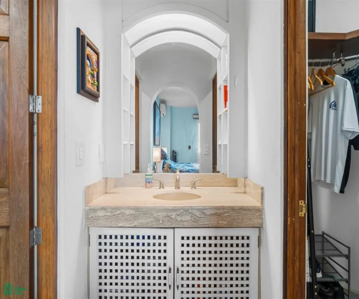 Casa En Venta,Marina Vallarta,Avenida Paseo de la Marina 106, Puerto Vallarta, Jalisco 48354, 2 Habitaciones,2 Baños,Avenida Paseo de la Marina,3,MX251062391