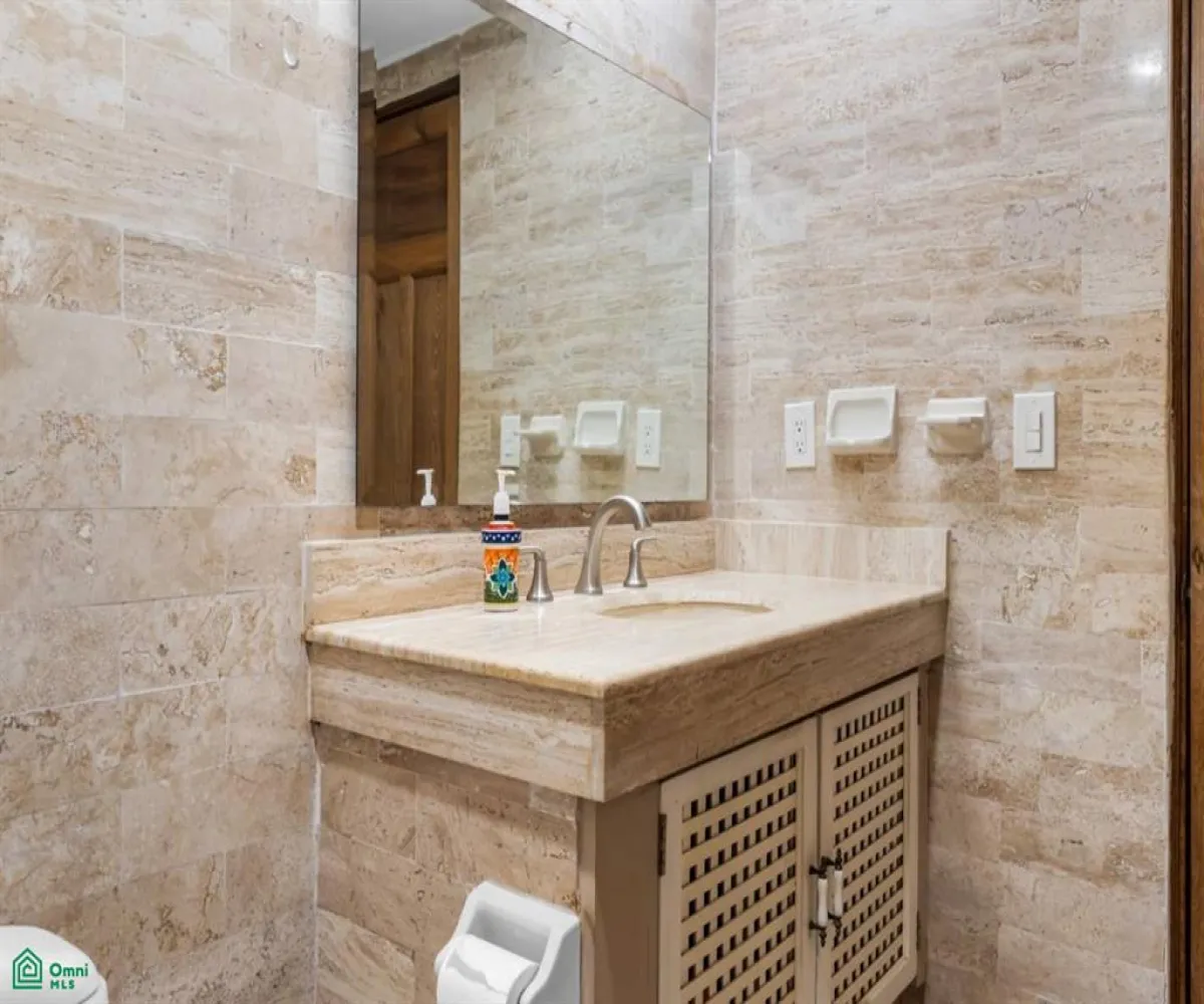 Casa En Venta,Marina Vallarta,Avenida Paseo de la Marina 106, Puerto Vallarta, Jalisco 48354, 2 Habitaciones,2 Baños,Avenida Paseo de la Marina,3,MX251062391