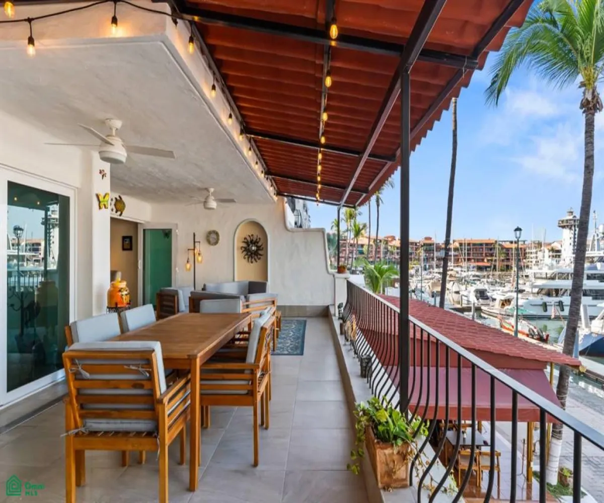 Casa En Venta,Marina Vallarta,Avenida Paseo de la Marina 106, Puerto Vallarta, Jalisco 48354, 2 Habitaciones,2 Baños,Avenida Paseo de la Marina,3,MX251062391