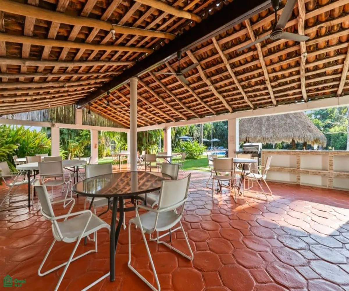 Casa En Venta,Marina Vallarta,Avenida Paseo de la Marina 106, Puerto Vallarta, Jalisco 48354, 2 Habitaciones,2 Baños,Avenida Paseo de la Marina,3,MX251062391