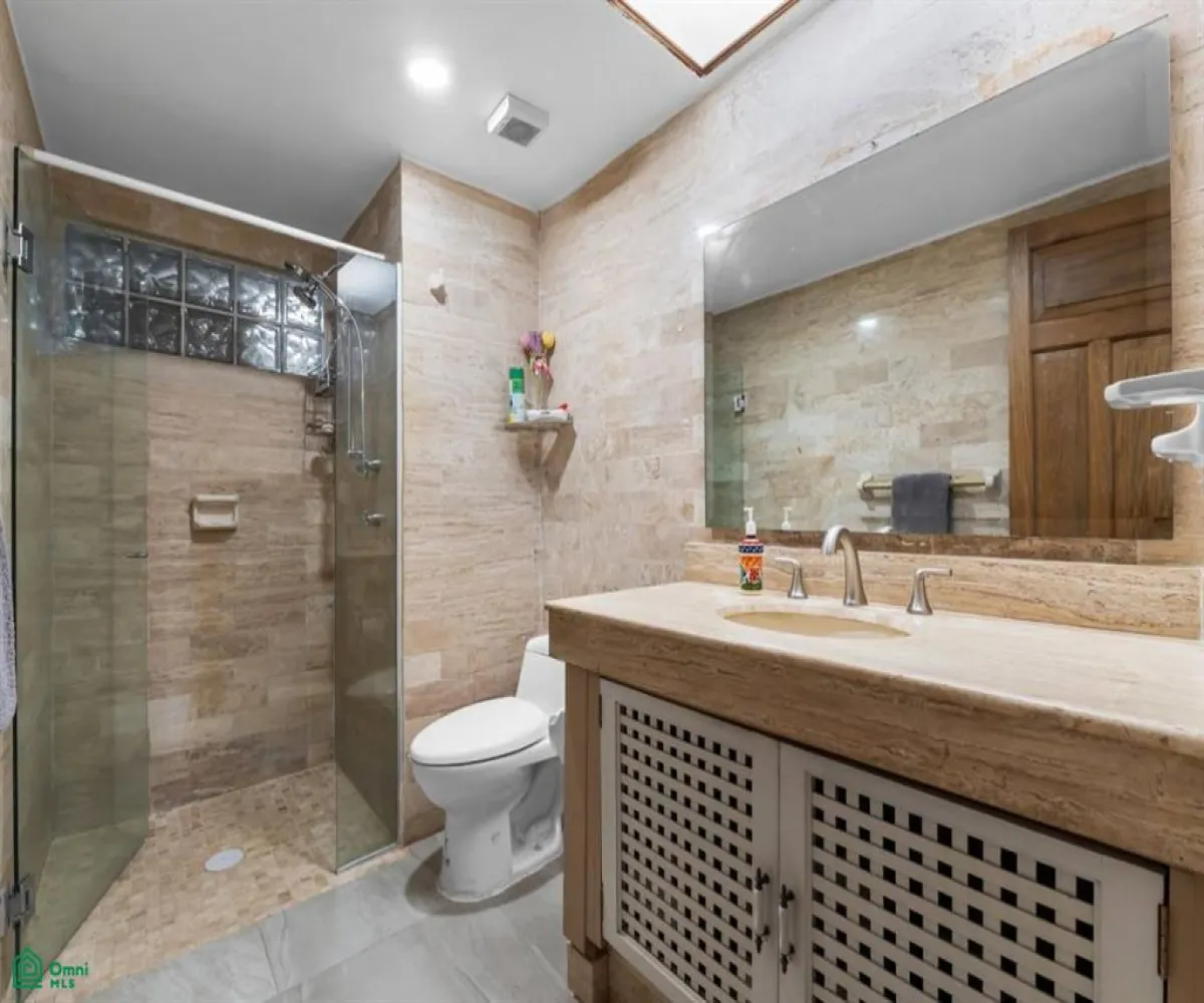 Casa En Venta,Marina Vallarta,Avenida Paseo de la Marina 106, Puerto Vallarta, Jalisco 48354, 2 Habitaciones,2 Baños,Avenida Paseo de la Marina,3,MX251062391