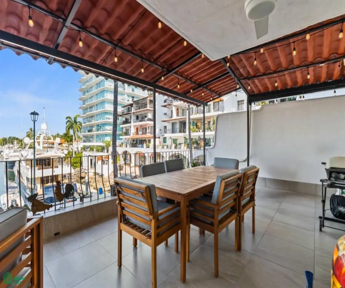 Casa En Venta,Marina Vallarta,Avenida Paseo de la Marina 106, Puerto Vallarta, Jalisco 48354, 2 Habitaciones,2 Baños,Avenida Paseo de la Marina,3,MX251062391