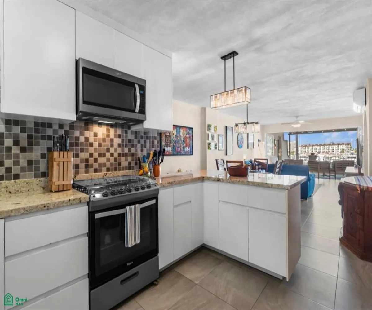 Casa En Venta,Marina Vallarta,Avenida Paseo de la Marina 106, Puerto Vallarta, Jalisco 48354, 2 Habitaciones,2 Baños,Avenida Paseo de la Marina,3,MX251062391