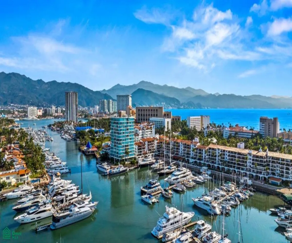 Casa En Venta,Marina Vallarta,Avenida Paseo de la Marina 106, Puerto Vallarta, Jalisco 48354, 2 Habitaciones,2 Baños,Avenida Paseo de la Marina,3,MX251062391