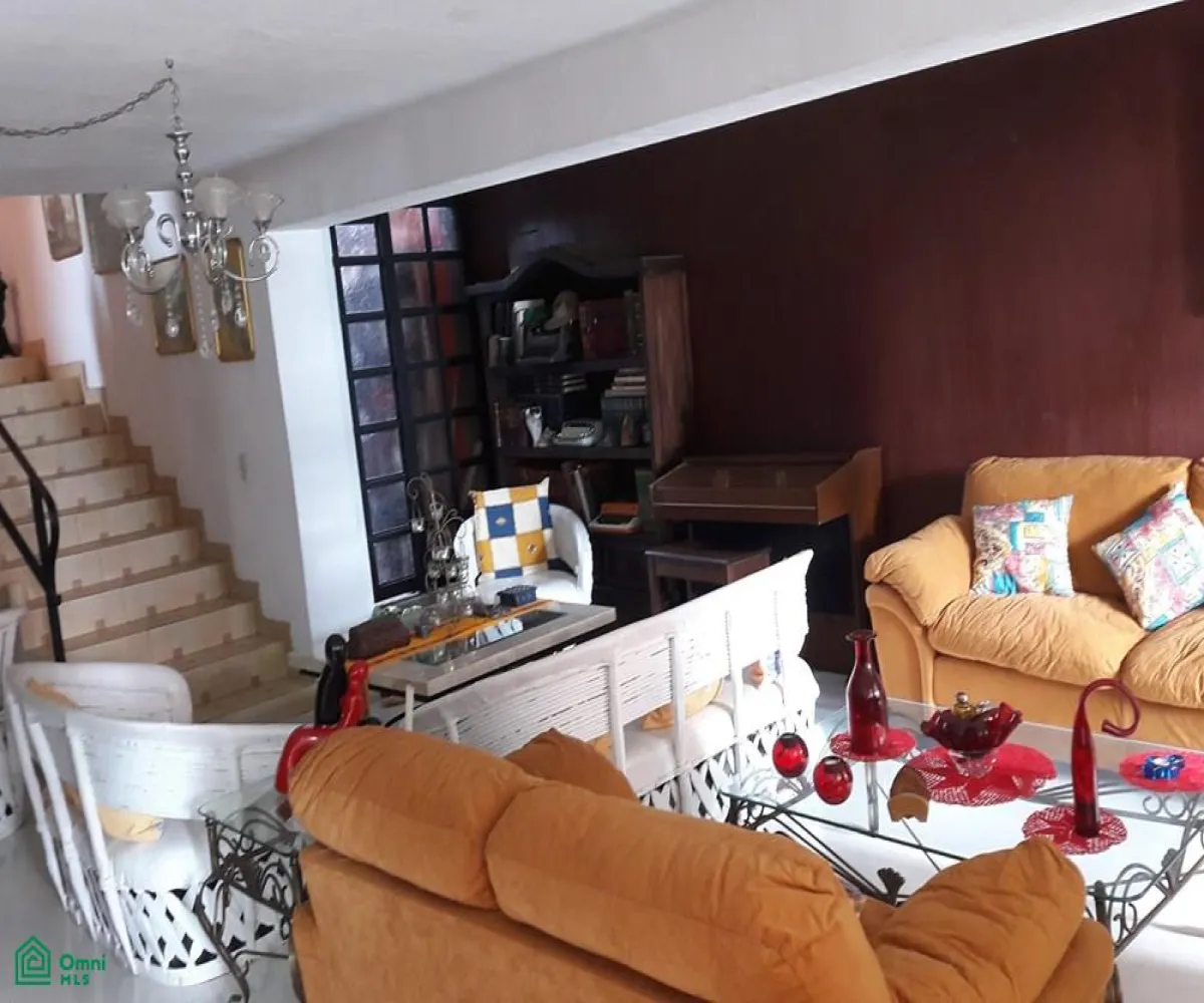 Casa En Venta,San Sebastián El Grande,Privada Guadalupe Victoria 124, Tlajomulco de Zuniga, Jalisco 45640, 3 Habitaciones,3 Baños,Privada Guadalupe Victoria,2,MX251062436