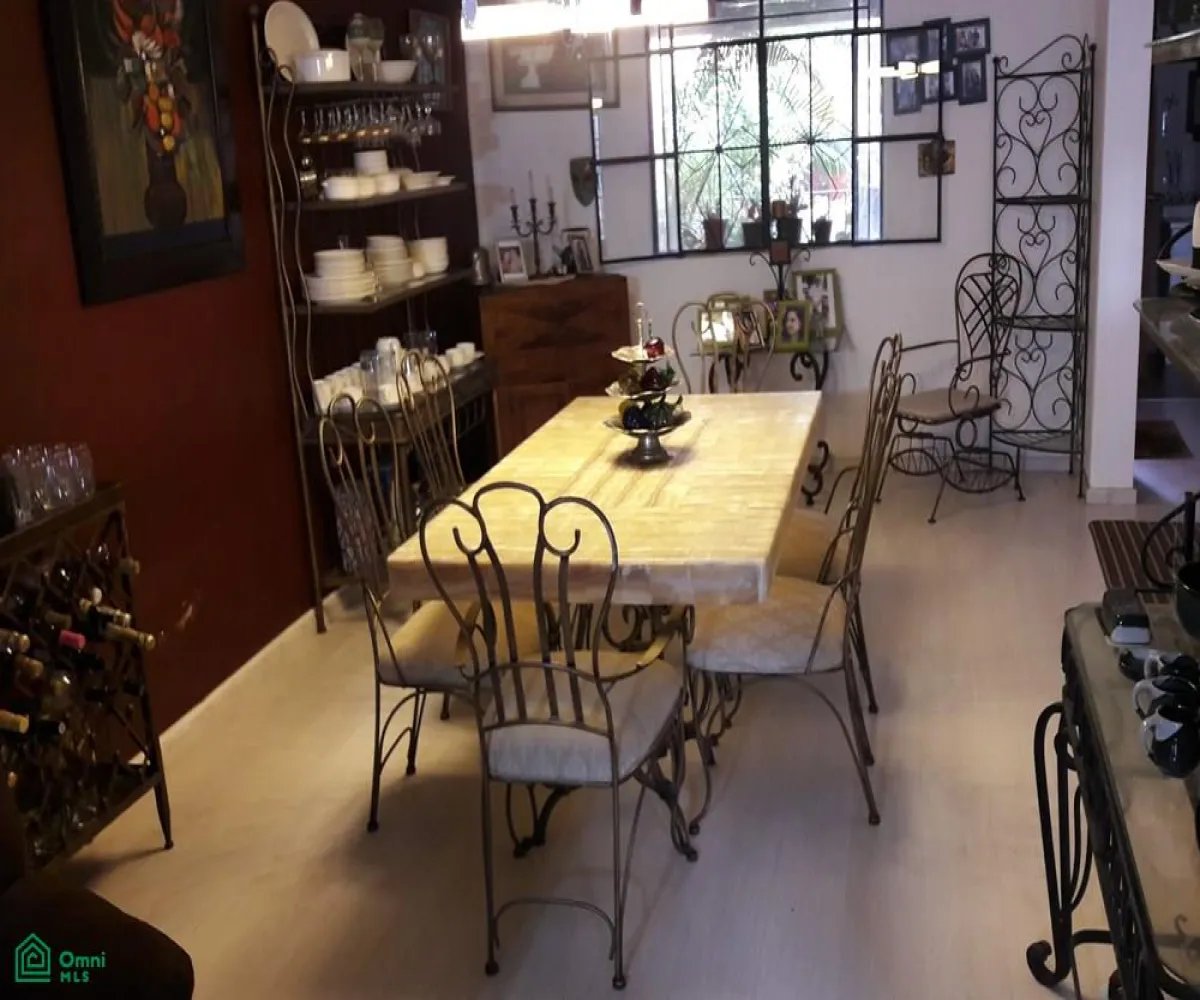 Casa En Venta,San Sebastián El Grande,Privada Guadalupe Victoria 124, Tlajomulco de Zuniga, Jalisco 45640, 3 Habitaciones,3 Baños,Privada Guadalupe Victoria,2,MX251062436