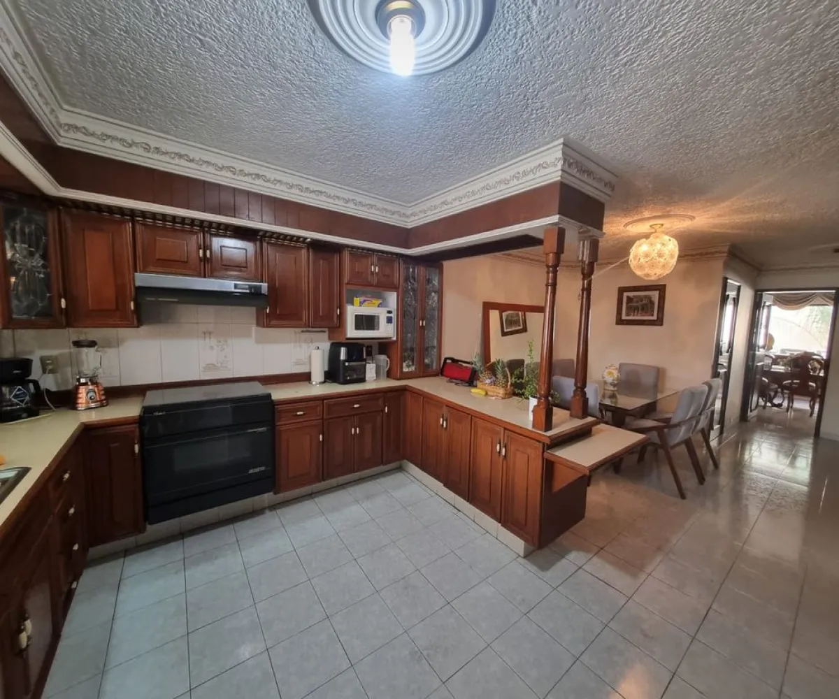 Casa En Venta,Jardines del Sol,Avenida Moctezuma 4618, Zapopan, Jalisco 45050, 4 Habitaciones,1 Baño,Avenida Moctezuma,2,pDSlC9I