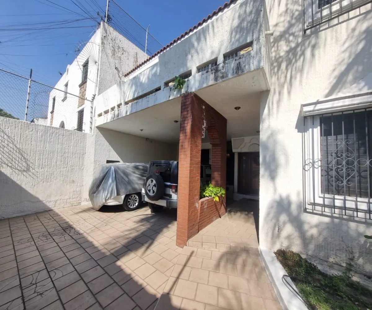 Casa En Venta,Jardines del Sol,Avenida Moctezuma 4618, Zapopan, Jalisco 45050, 4 Habitaciones,1 Baño,Avenida Moctezuma,2,pDSlC9I