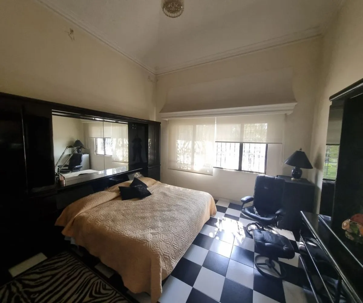 Casa En Venta,Jardines del Sol,Avenida Moctezuma 4618, Zapopan, Jalisco 45050, 4 Habitaciones,1 Baño,Avenida Moctezuma,2,pDSlC9I