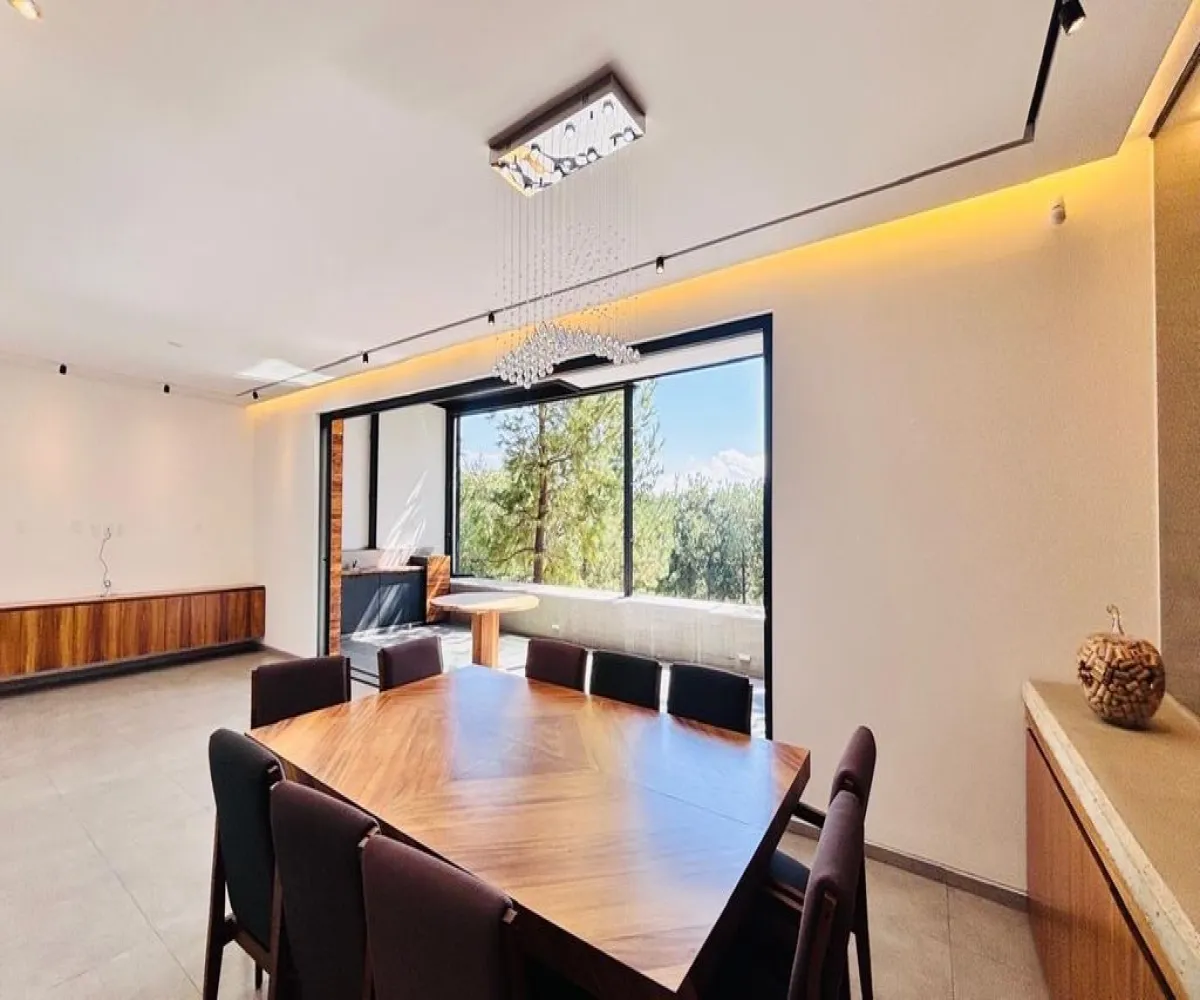 Casa En Venta,El Palomar,Vista hermosa 300, Tlajomulco de Zúñiga, Jalisco 45643, 3 Habitaciones,3 Baños,Vista hermosa ,3,pxv8MBT