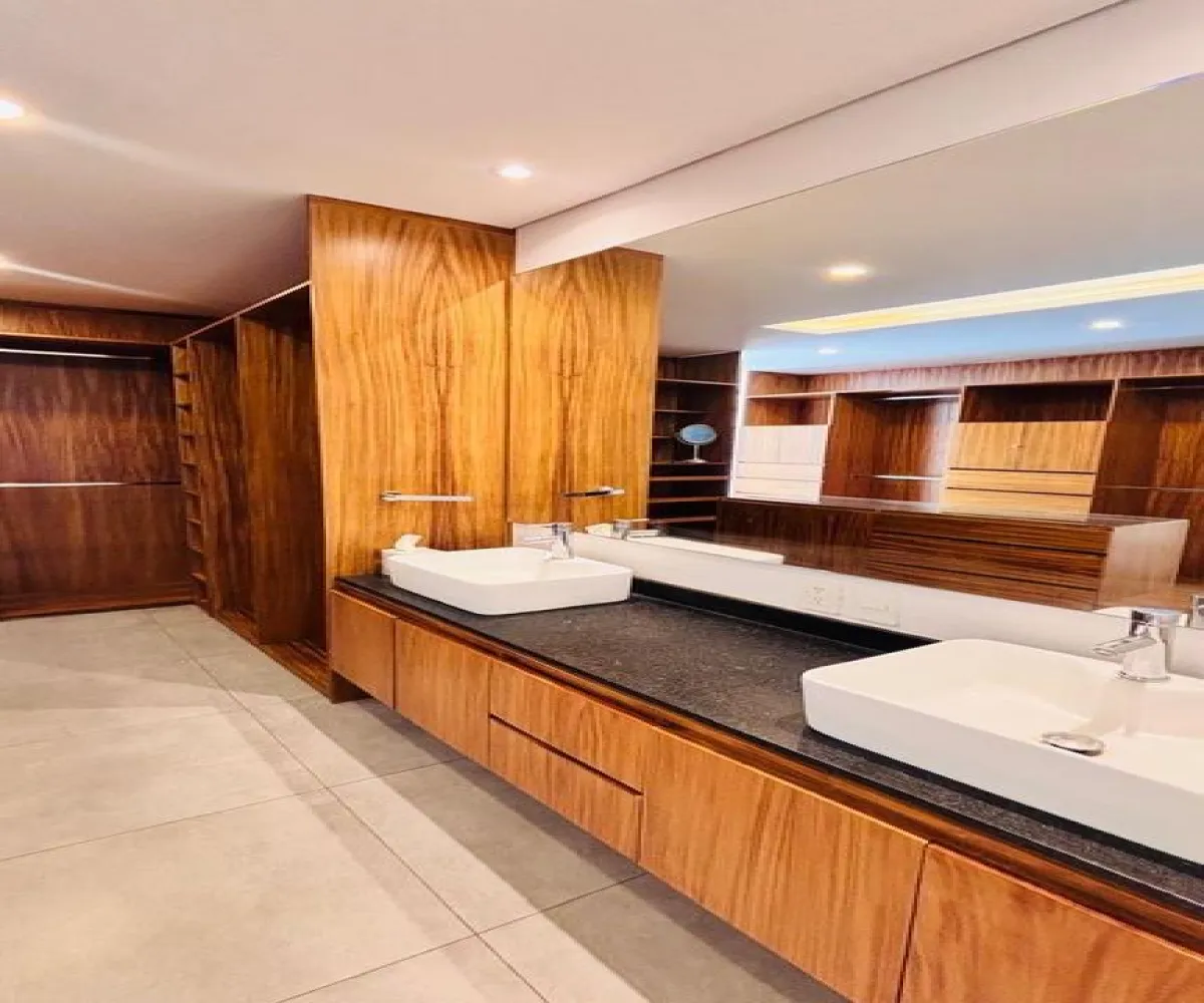 Casa En Venta,El Palomar,Vista hermosa 300, Tlajomulco de Zúñiga, Jalisco 45643, 3 Habitaciones,3 Baños,Vista hermosa ,3,pxv8MBT