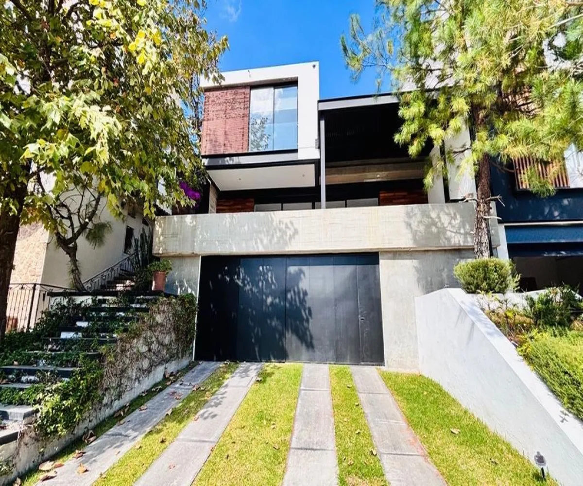 Casa En Venta,El Palomar,Vista hermosa 300, Tlajomulco de Zúñiga, Jalisco 45643, 3 Habitaciones,3 Baños,Vista hermosa ,3,pxv8MBT