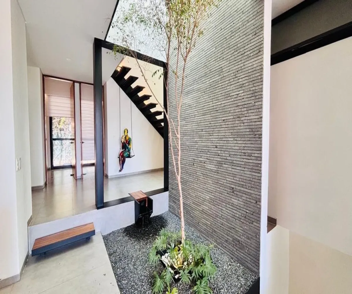 Casa En Venta,El Palomar,Vista hermosa 300, Tlajomulco de Zúñiga, Jalisco 45643, 3 Habitaciones,3 Baños,Vista hermosa ,3,pxv8MBT