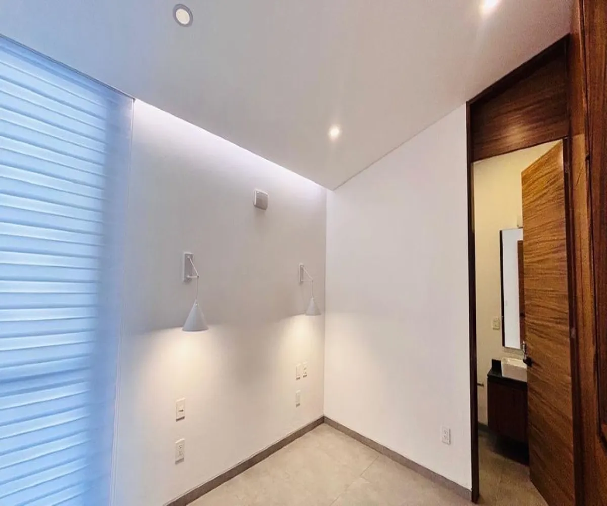 Casa En Venta,El Palomar,Vista hermosa 300, Tlajomulco de Zúñiga, Jalisco 45643, 3 Habitaciones,3 Baños,Vista hermosa ,3,pxv8MBT