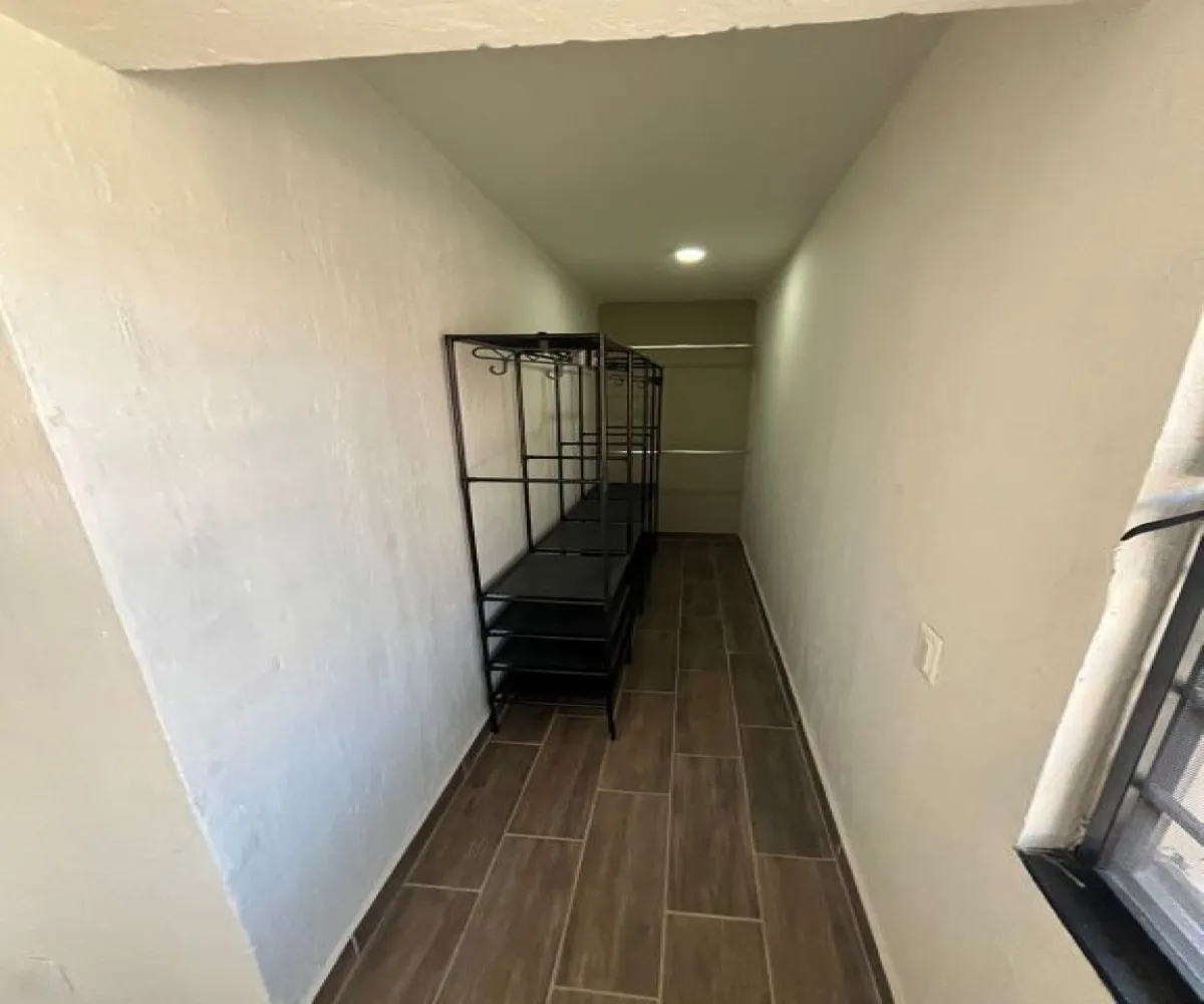 Departamento En Venta,Lomas del Paraíso ÌII,Calle Volcán Cosiguina 4024, Guadalajara, Jalisco 44250, 1 Cuarto,1 Baño,Calle Volcán Cosiguina,1,pEXv2AH