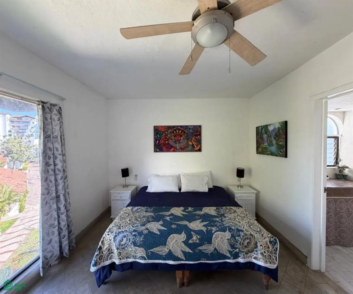 Departamento En Venta,La Marina,Paseo de la Marina Sur S/N, Puerto Vallarta, Jalisco 48314, 2 Habitaciones,2 Baños,Paseo de la Marina Sur,3,MX251062816