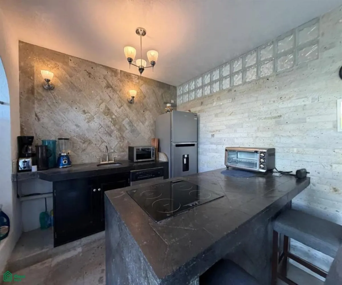 Departamento En Venta,La Marina,Paseo de la Marina Sur S/N, Puerto Vallarta, Jalisco 48314, 2 Habitaciones,2 Baños,Paseo de la Marina Sur,3,MX251062816