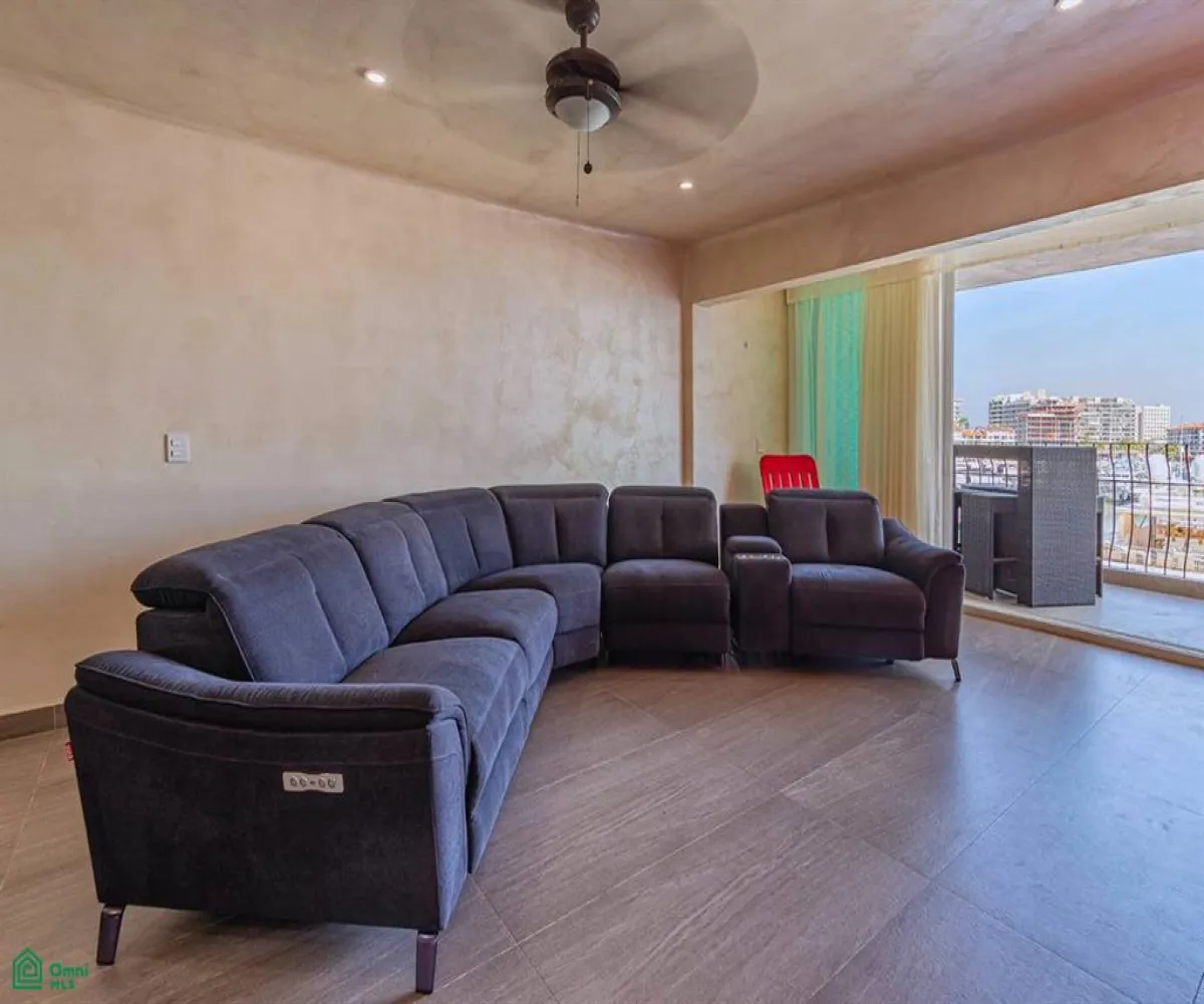 Departamento En Venta,La Marina,MARINA LAS PALMAS I Unit 204, Puerto Vallarta, Jalisco 48314, 2 Habitaciones,2 Baños,MARINA LAS PALMAS I,MX251062886