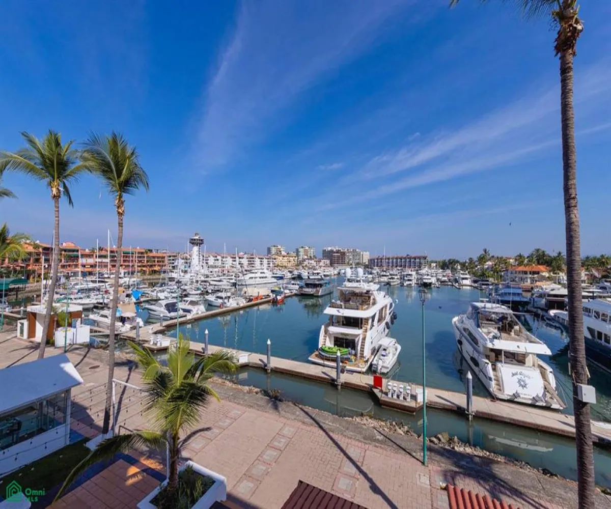 Departamento En Venta,La Marina,MARINA LAS PALMAS I Unit 204, Puerto Vallarta, Jalisco 48314, 2 Habitaciones,2 Baños,MARINA LAS PALMAS I,MX251062886