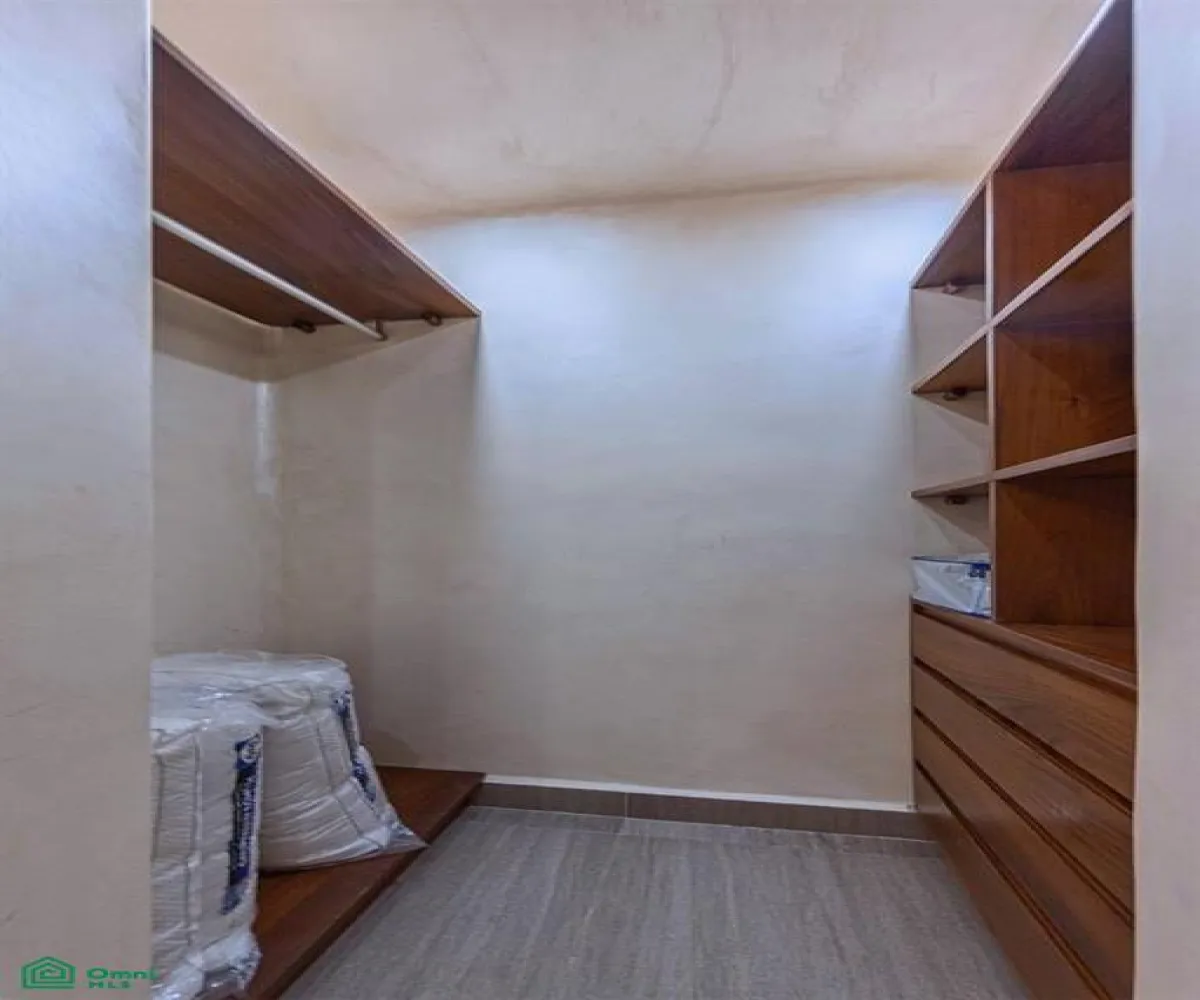 Departamento En Venta,La Marina,MARINA LAS PALMAS I Unit 204, Puerto Vallarta, Jalisco 48314, 2 Habitaciones,2 Baños,MARINA LAS PALMAS I,MX251062886