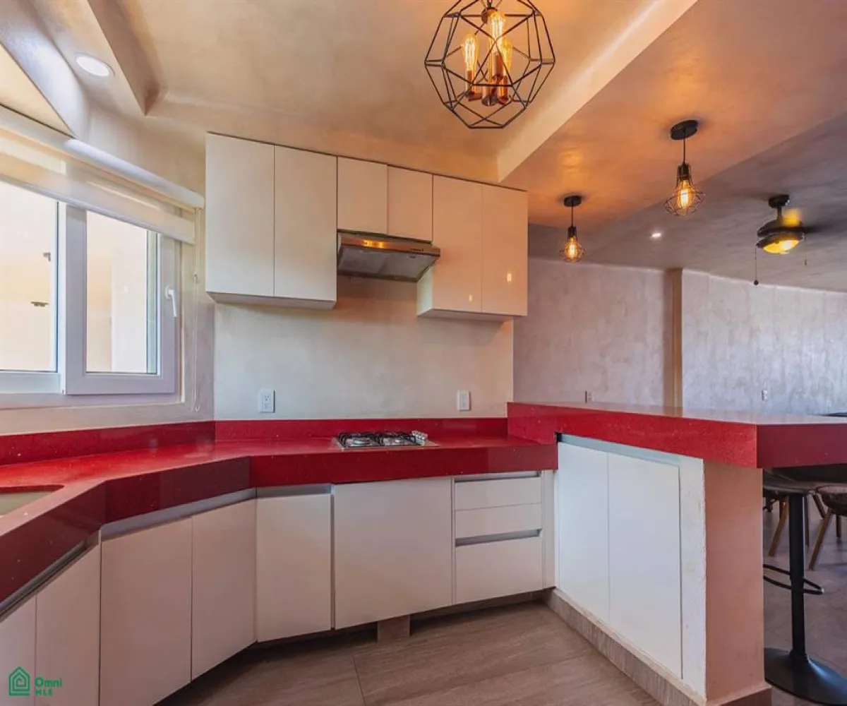 Departamento En Venta,La Marina,MARINA LAS PALMAS I Unit 204, Puerto Vallarta, Jalisco 48314, 2 Habitaciones,2 Baños,MARINA LAS PALMAS I,MX251062886