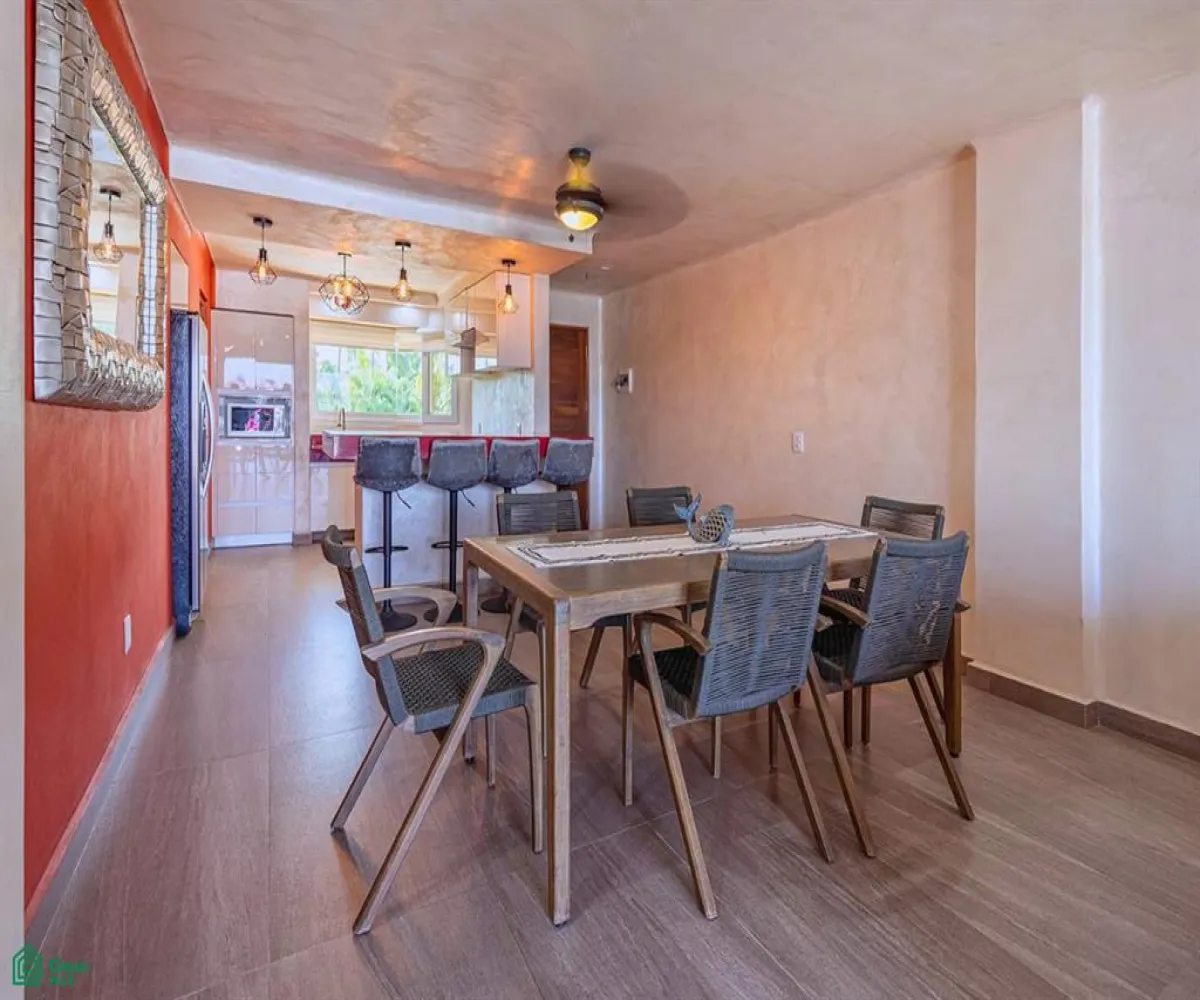 Departamento En Venta,La Marina,MARINA LAS PALMAS I Unit 204, Puerto Vallarta, Jalisco 48314, 2 Habitaciones,2 Baños,MARINA LAS PALMAS I,MX251062886