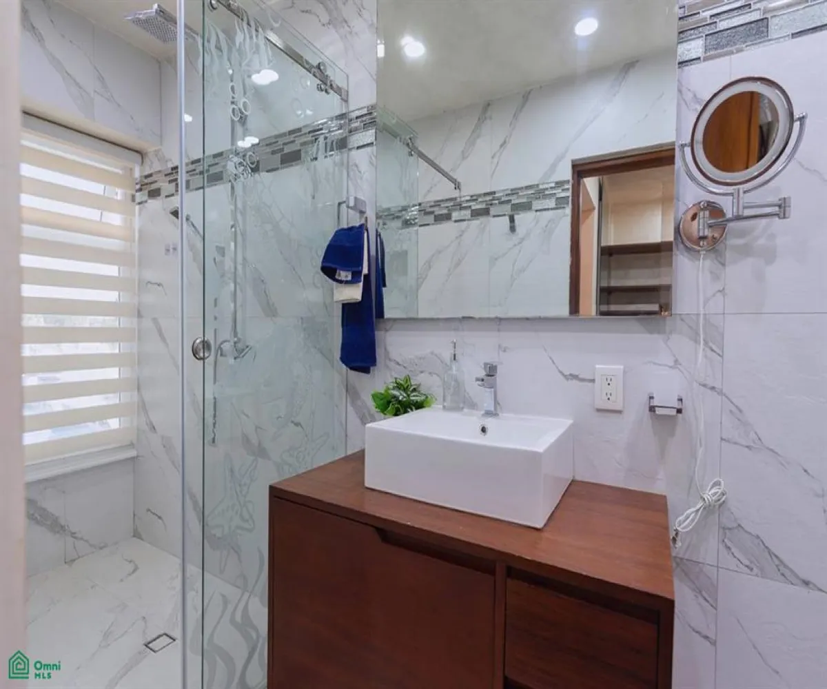 Departamento En Venta,La Marina,MARINA LAS PALMAS I Unit 204, Puerto Vallarta, Jalisco 48314, 2 Habitaciones,2 Baños,MARINA LAS PALMAS I,MX251062886