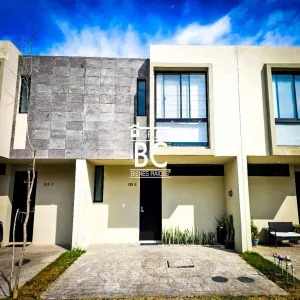Casa En Venta,San Agustin,Enrique Limón Díaz 404 101, Tlajomulco de Zúñiga, Jalisco 45645, 3 Habitaciones,2 Baños,Enrique Limón Díaz,2,pSEvHj2